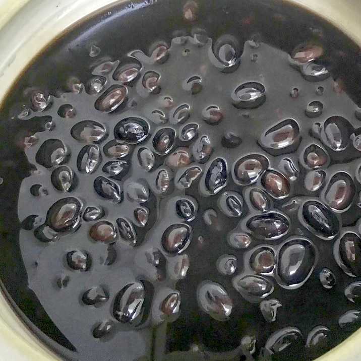 土鍋で黒豆